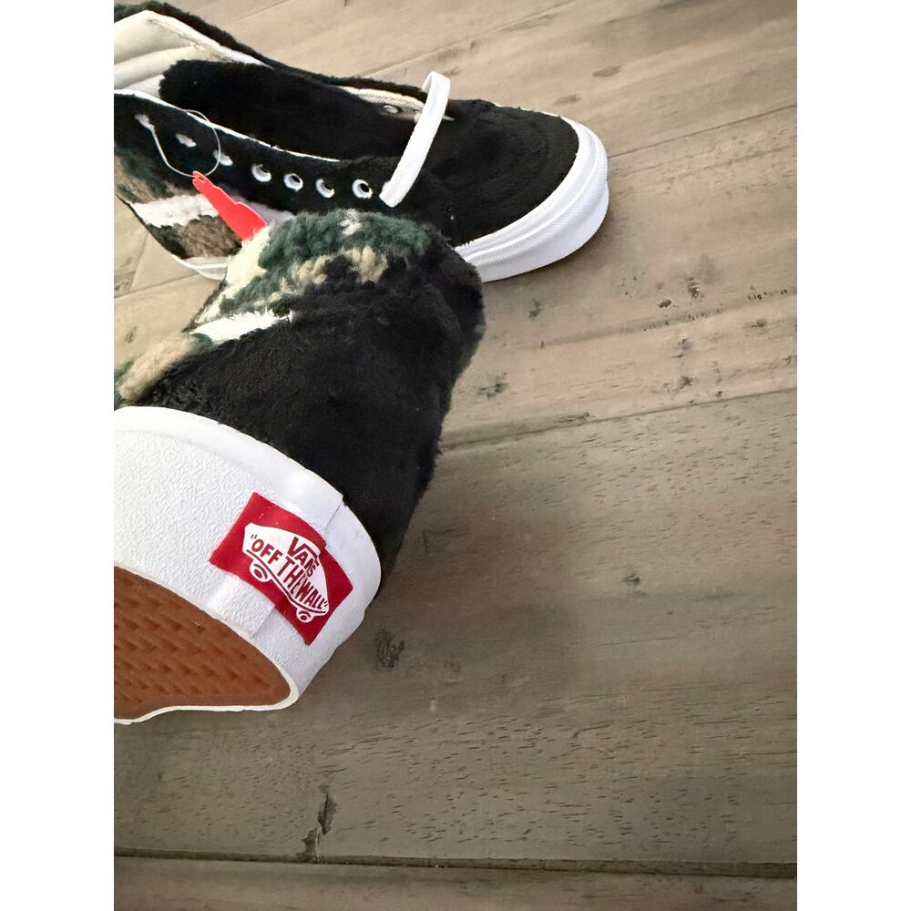 New vans SK8 camo Sherpa sneakers womens sz 6 - Picture 7 of 9